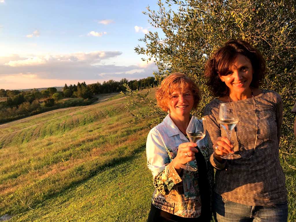 West End News - Nancy Dorrans with in Tuscany with Claudia of Siciliy