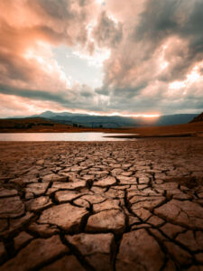 Drought_Dry lake by redcharlie / Unsplash